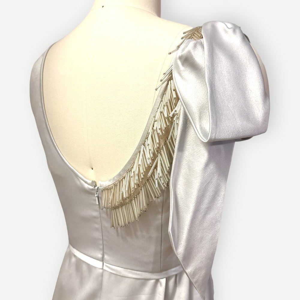 NWOT Vera Wang Silver Satin Flapper Bead Dress, Size 4